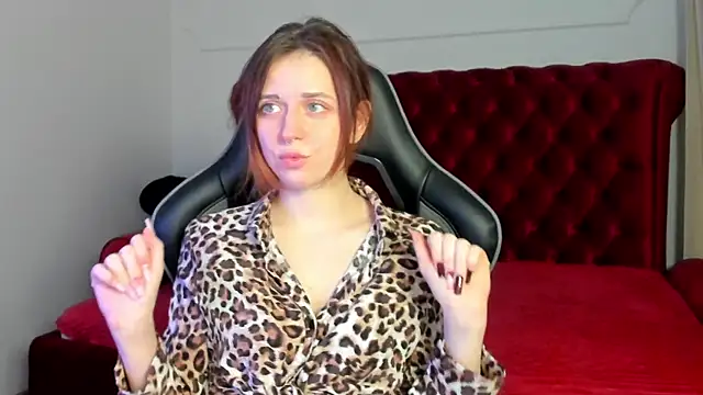 Snapshot of FreyaVey chatting on 02-11-26, 05:18 FreyaVey online show from 02-11-26, 05:18