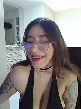 Helll girll online show from 03-25-26, 03:17