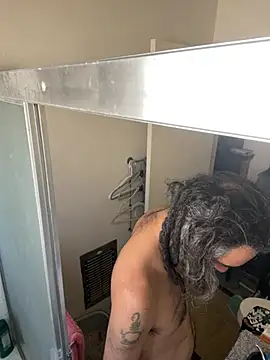 DaddyScorpio78 online show from 04-15-26, 08:31