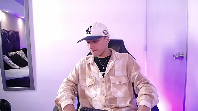 Dominik Souza online show from 04-08-26, 08:21