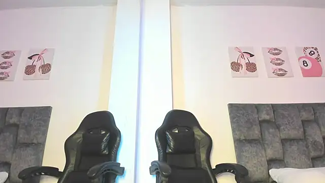 Isabella Moon9 online show from 05-11-26, 11:11