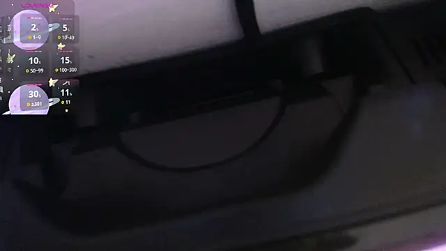 Snapshot of Bella_Haimi chatting on 05-17-26, 03:50 Bella Haimi online show from 05-17-26, 03:50