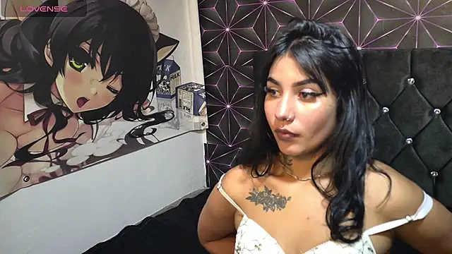 Snapshot of connieehotks chatting on 03-04-26, 01:19 connieehotks online show from 03-04-26, 01:19