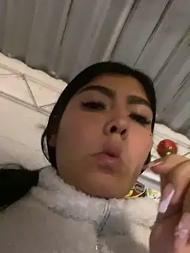 Snapshot of Angelica_pink18 chatting on 02-14-26, 01:17 Angelica pink18 online show from 02-14-26, 01:17