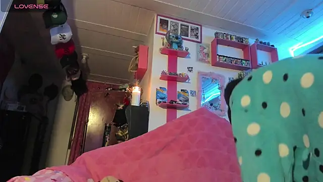 Rebecahart online show from 03-19-26, 04:56