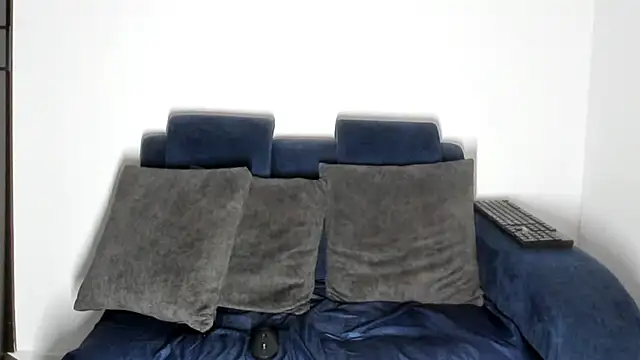 eliclasss online show from 04-03-26, 02:07