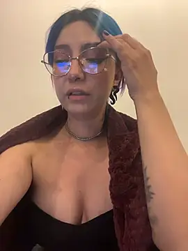 Snapshot of lilith_rr chatting on 06-02-26, 02:33 lilith rr online show from 06-02-26, 02:33
