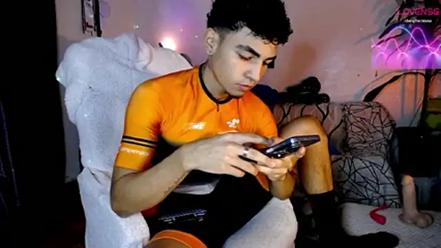 Snapshot of tiancam chatting on 05-16-26, 12:53 tiancam online show from 05-16-26, 12:53