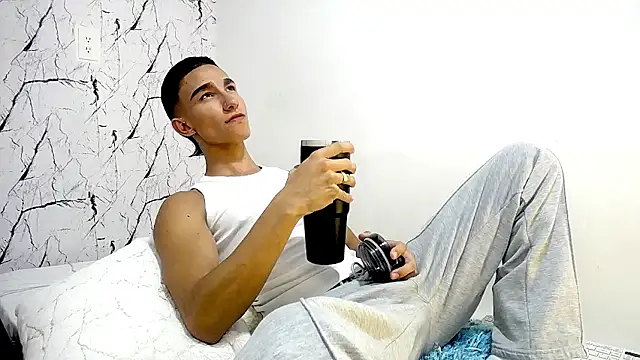 Snapshot of BabyAndy_ chatting on 07-01-26, 10:54 BabyAndy online show from 07-01-26, 10:54