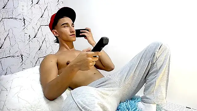 Snapshot of BabyAndy_ chatting on 07-08-26, 11:05 BabyAndy online show from 07-08-26, 11:05