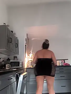 NinaRicci1518 online show from 04-13-26, 09:24