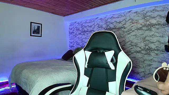 Camila IRoose online show from 03-18-26, 08:53