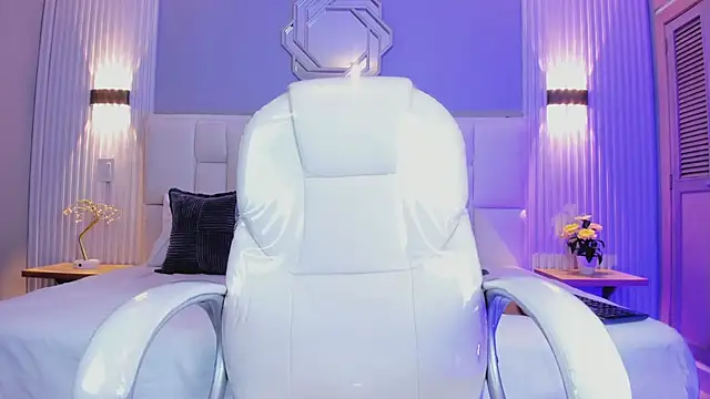 KataThonpson online show from 03-12-26, 04:51