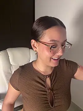 Snapshot of kittysophie_ chatting on 02-06-26, 02:51 kittysophie online show from 02-06-26, 02:51