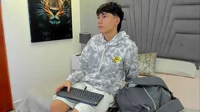 Raphael Nyon online show from 02-25-26, 11:32