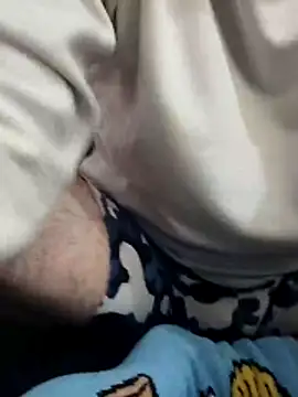 Snapshot of hairyandbigmann chatting on 02-16-26, 01:21 hairyandbigmann online show from 02-16-26, 01:21