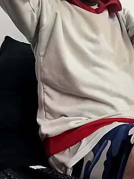 Snapshot of hairyandbigmann chatting on 02-28-26, 06:29 hairyandbigmann online show from 02-28-26, 06:29