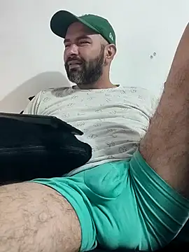 Snapshot of hairyandbigmann chatting on 02-05-26, 02:29 hairyandbigmann online show from 02-05-26, 02:29