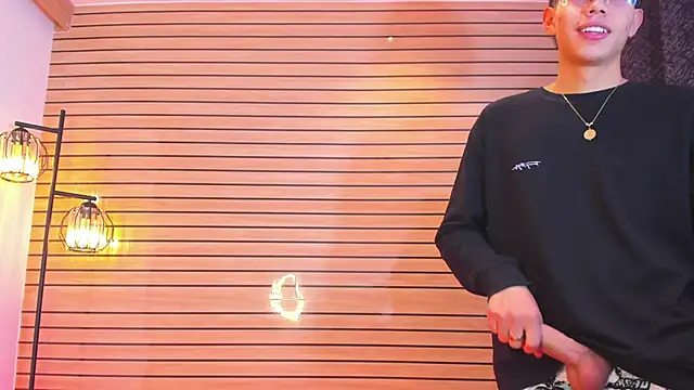 TheBatMansion online show from 04-05-26, 04:52