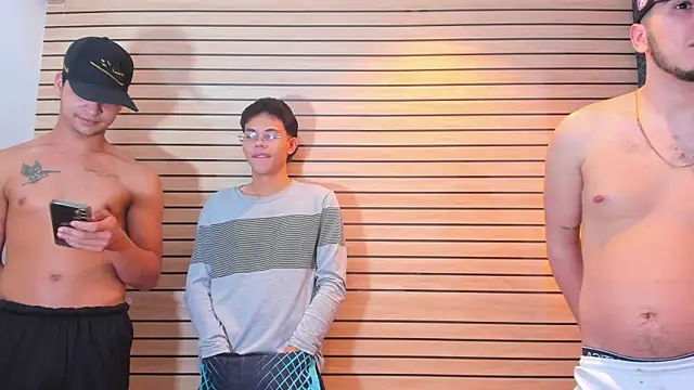 TheBatMansion online show from 04-07-26, 04:25