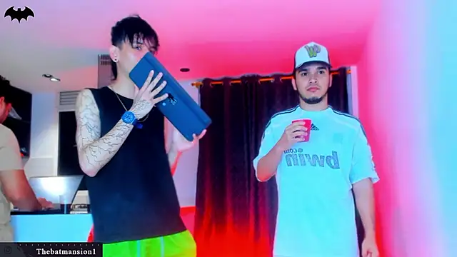 Snapshot of TheBatMansion chatting on 02-22-26, 12:57 TheBatMansion online show from 02-22-26, 12:57