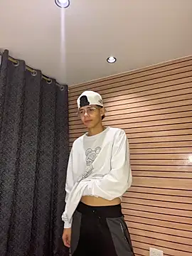 TheBatMansion online show from 04-01-26, 04:03