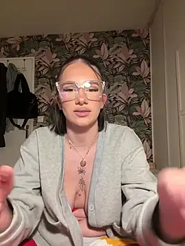 leannabbyy online show from 02-06-26, 08:27