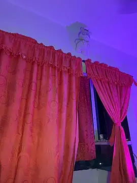 Snapshot of mariana_doll2 chatting on 02-12-26, 12:21 mariana doll2 online show from 02-12-26, 12:21