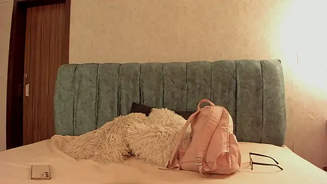 Aleera Walton online show from 02-26-26, 07:58