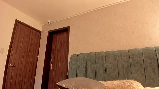 Aleera Walton online show from 04-09-26, 09:32