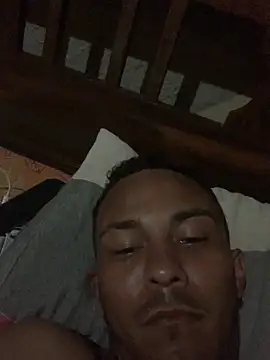 Snapshot of nathan937 chatting on 04-12-26, 06:55 nathan937 online show from 04-12-26, 06:55