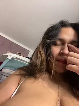 Snapshot of chiara_andrew chatting on 02-08-26, 07:39 chiara andrew online show from 02-08-26, 07:39