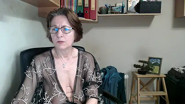katemodel online show from 05-31-26, 07:58