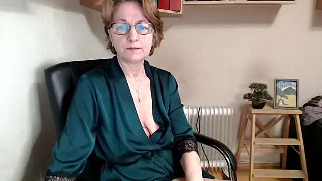 katemodel online show from 04-16-26, 06:58