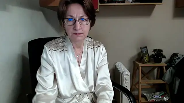 katemodel online show from 02-19-26, 08:55