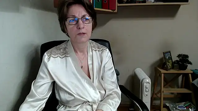 katemodel online show from 02-16-26, 07:29