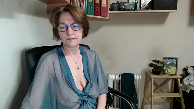 katemodel online show from 05-18-26, 07:35