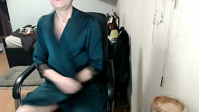 katemodel online show from 11-10-25, 06:51