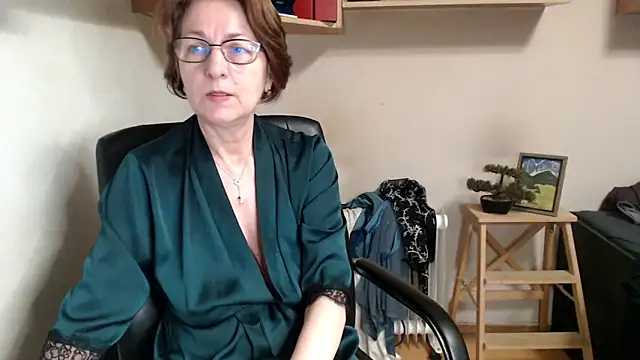 katemodel online show from 06-01-26, 09:53