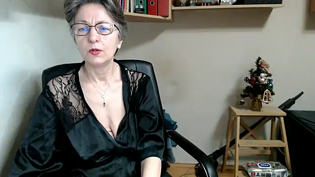 katemodel online show from 12-19-25, 07:55