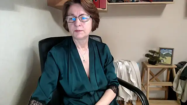katemodel online show from 05-10-26, 05:44