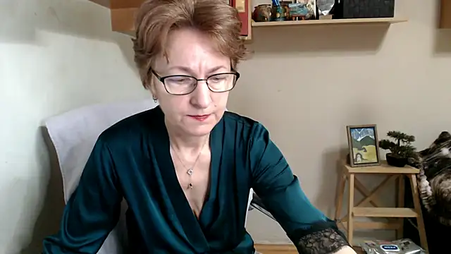 katemodel online show from 01-13-26, 07:56