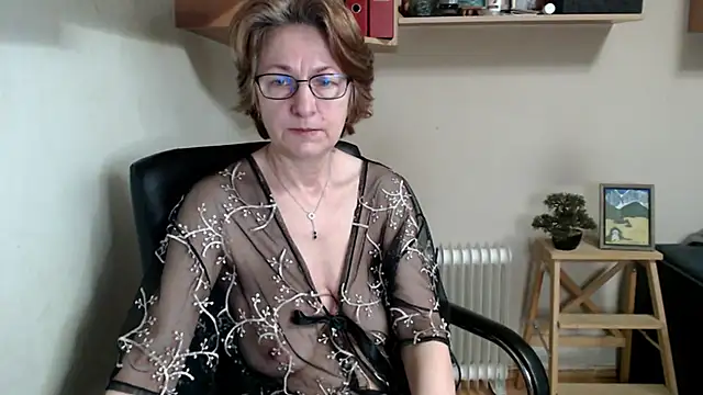 katemodel online show from 04-19-26, 06:25