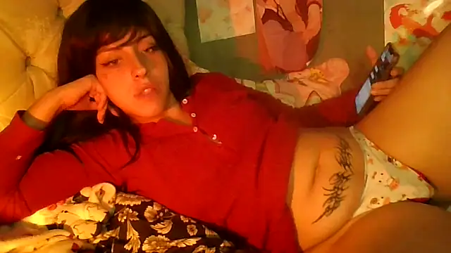 Snapshot of mimi_miauu chatting on 05-05-26, 02:47 mimi miauu online show from 05-05-26, 02:47