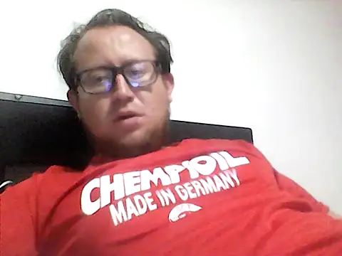 Snapshot of Ecuhot8976 chatting on 02-11-26, 03:28 Ecuhot8976 online show from 02-11-26, 03:28