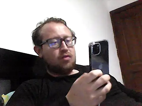 Snapshot of Ecuhot8976 chatting on 02-04-26, 05:13 Ecuhot8976 online show from 02-04-26, 05:13