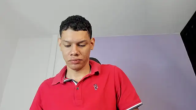Snapshot of milo_cruz_ chatting on 07-25-26, 01:06 milo cruz online show from 07-25-26, 01:06