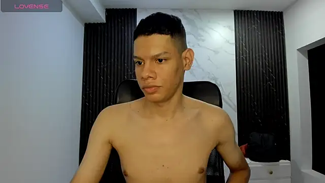 Snapshot of milo_cruz_ chatting on 07-02-26, 02:23 milo cruz online show from 07-02-26, 02:23
