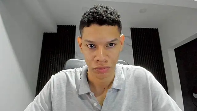 Snapshot of milo_cruz_ chatting on 04-18-26, 02:58 milo cruz online show from 04-18-26, 02:58