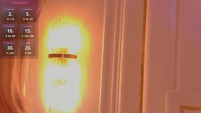 Snapshot of MollyHilton chatting on 02-10-26, 06:18 MollyHilton online show from 02-10-26, 06:18